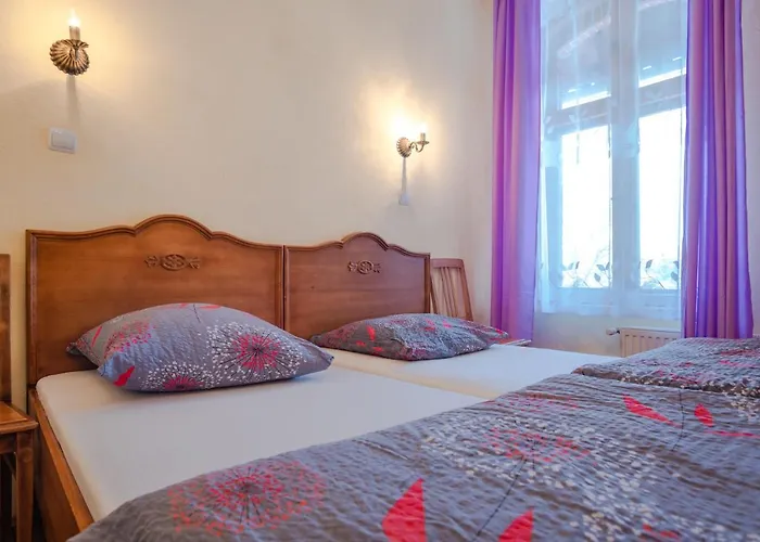 Pod Zegarem Stara Kamienica